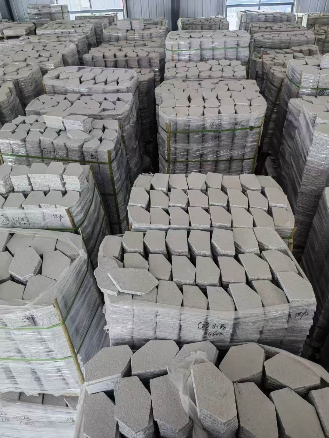 上饶芝麻白石材冰裂纹，碎拼。