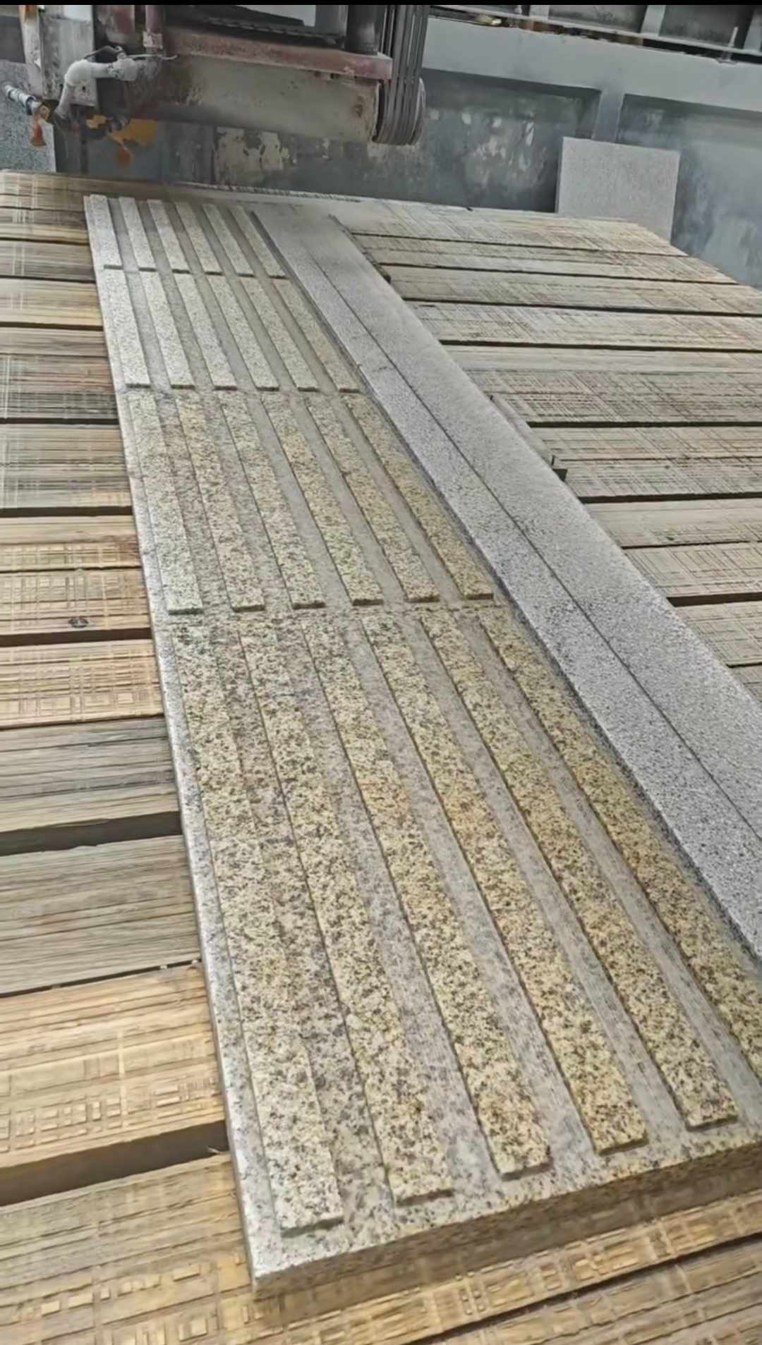 上饶黄金麻盲道石 盲条